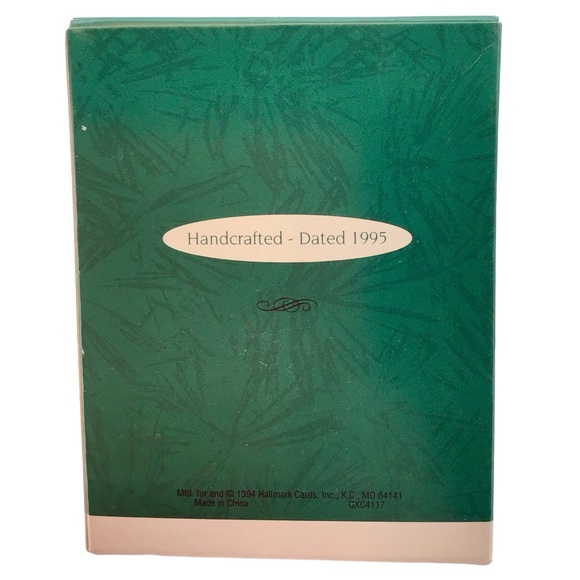 Hallmark 1995 “Collecting Memories” Ornament - Picture 9 of 13